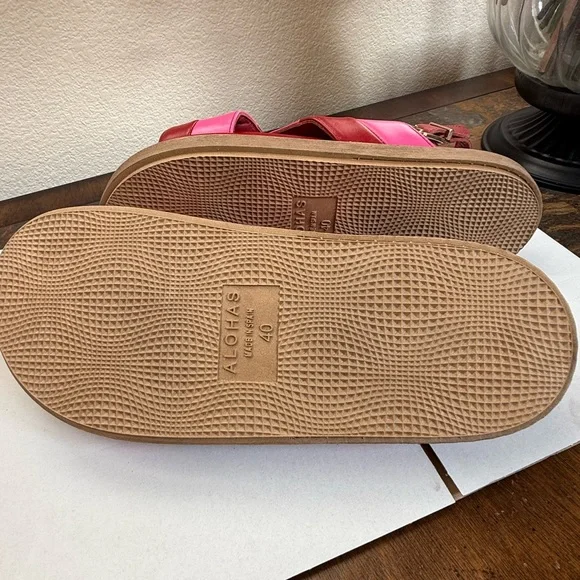 NWOT ALOHAS Marshmallow Scacchi Sandals Sz 40 Red Pink Platform Leather-SOLD - Picture 9 of 9